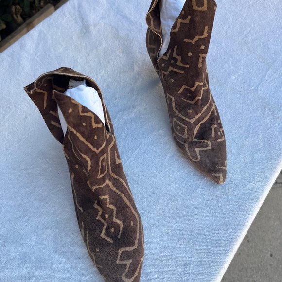 Norma Kamali Vintage Mudcloth Bootie - Picture 4 of 5